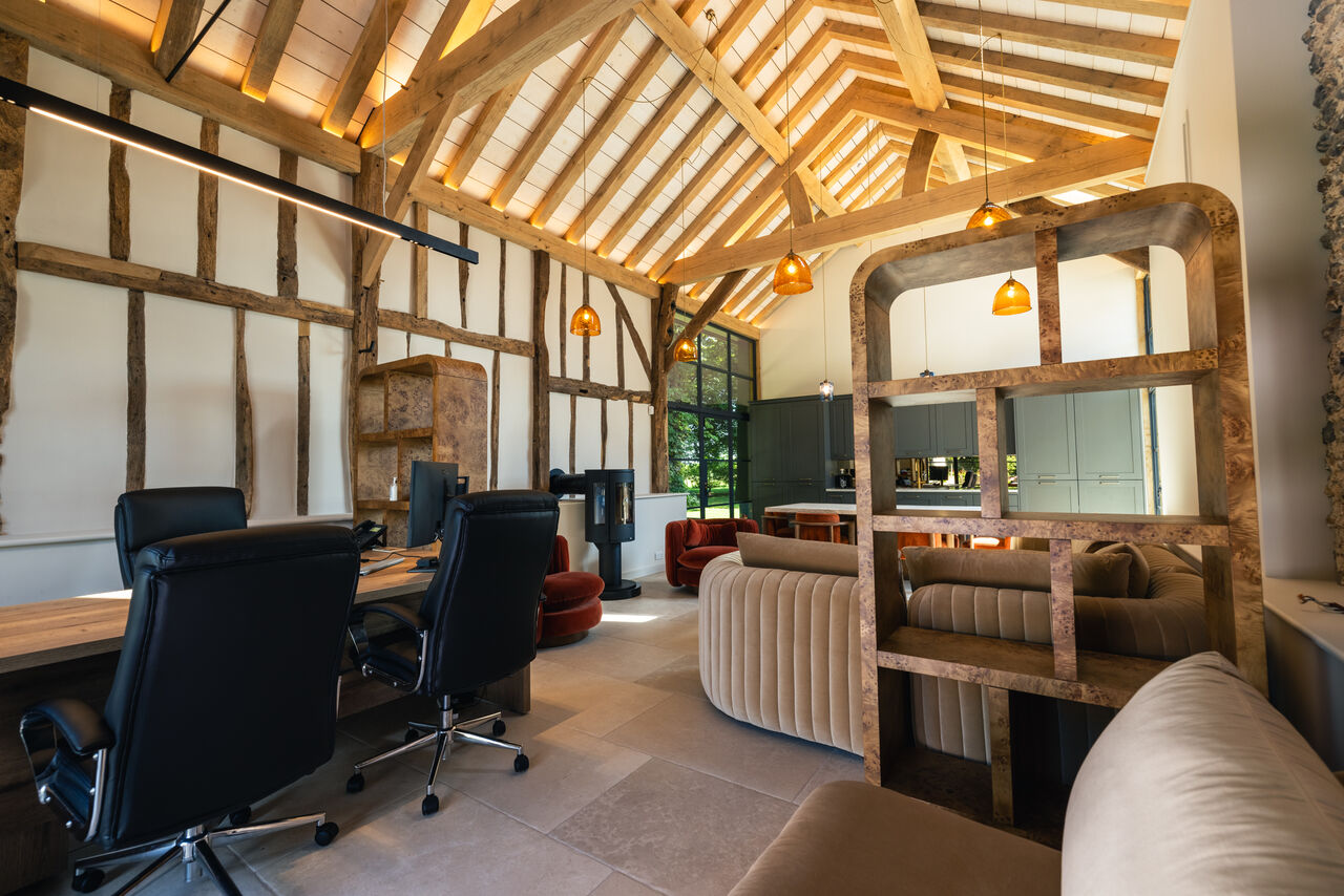 Kingston Manor flint barn restoration