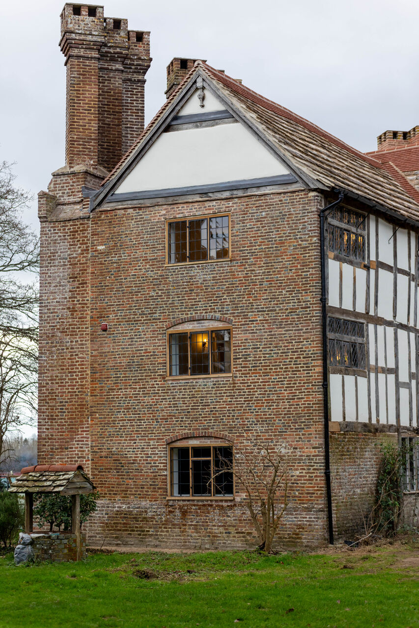 Wapsbourne Manor oak-frame restoration