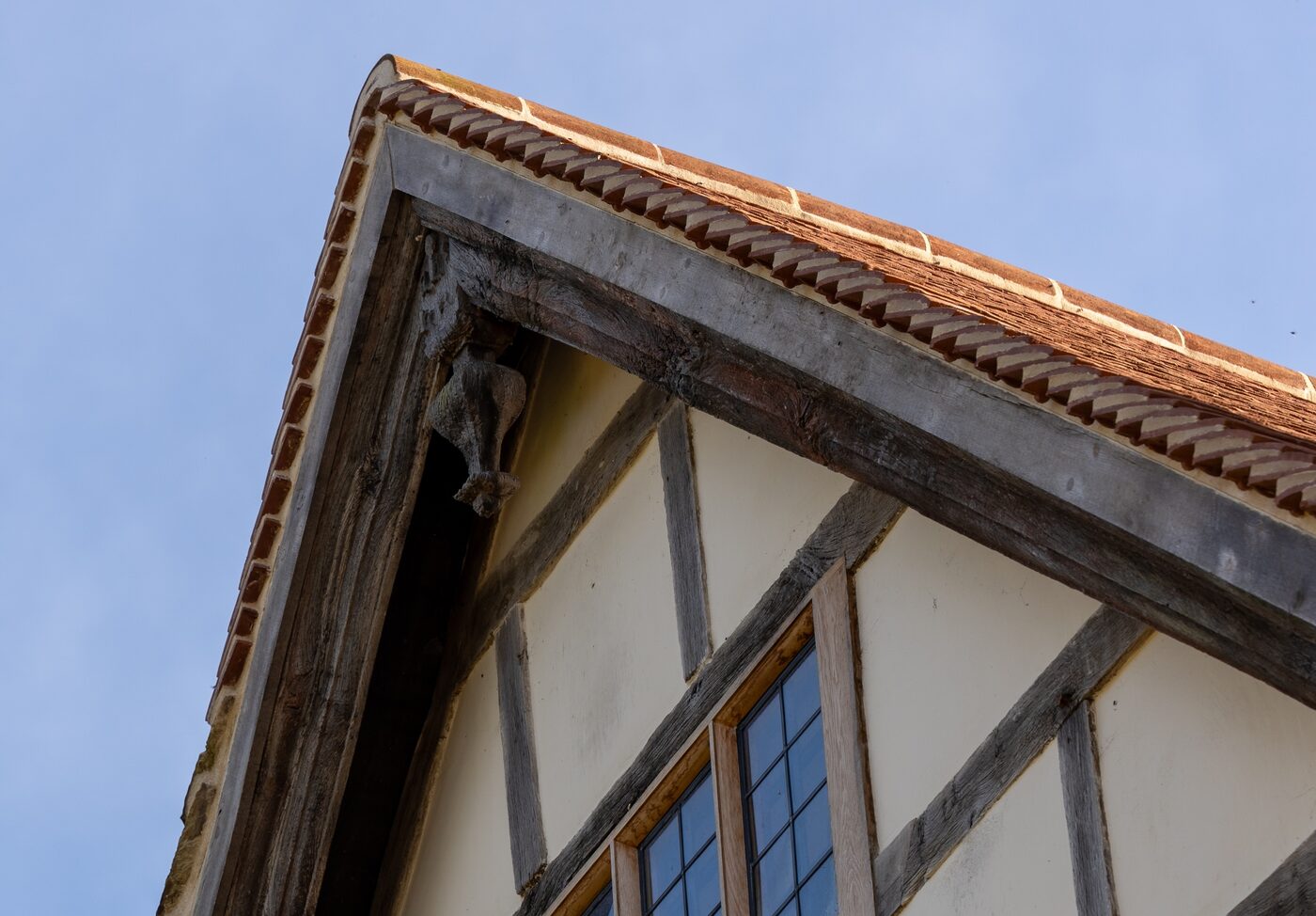 Wapsbourne Manor oak-frame restoration
